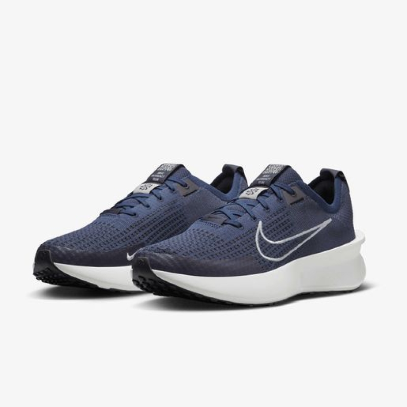 NIKE - INTERACT RUN