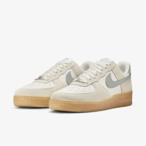 NIKE - AIR FORCE 1´07 LV8